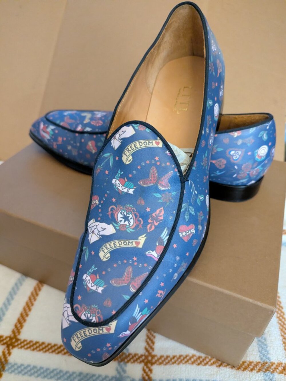Men's Stylish Blue Leather Loafers Size 9.5